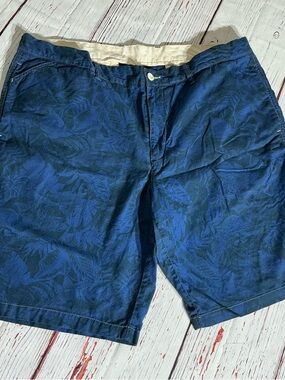 Tommy Bahama Sz 40 Navy Blue Leaf-Print Flat Front Shorts